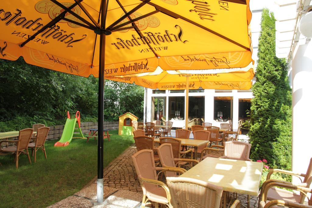 Relexa Hotel Bad Salzdetfurth Exterior foto